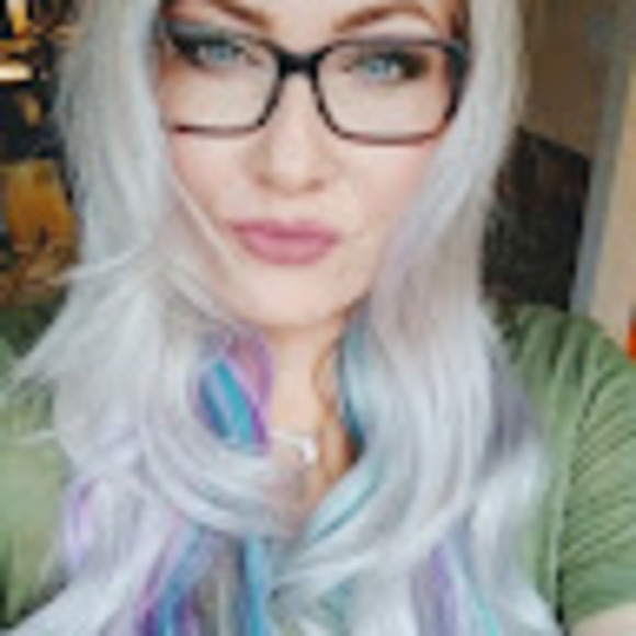 Meet your Posher, Leeann - Picture 1 of 1